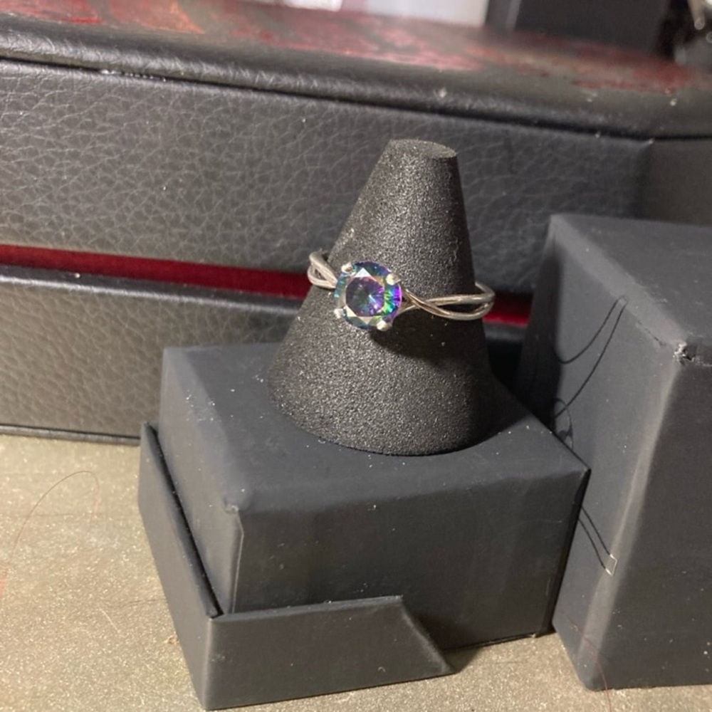 Elegant Silver Solitaire Ring With Iridescent Sto… - image 1